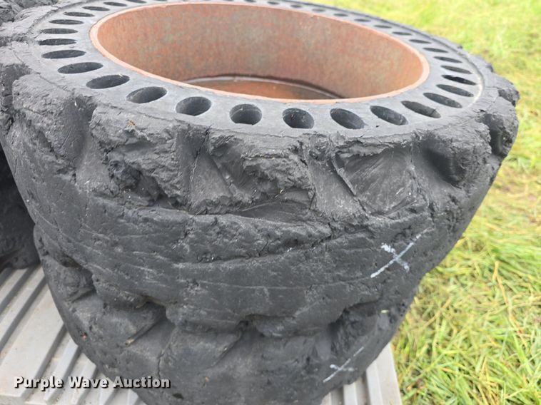 image for item EK6047 (4) 33x6x11 tires and wheels