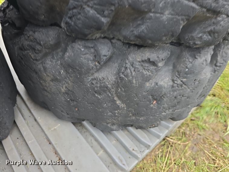 image for item EK6047 (4) 33x6x11 tires and wheels