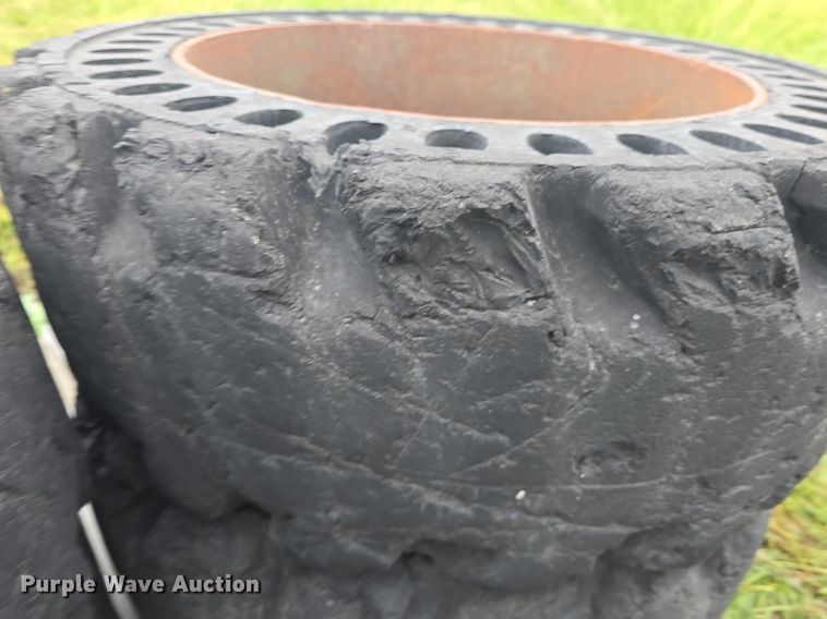 image for item EK6047 (4) 33x6x11 tires and wheels