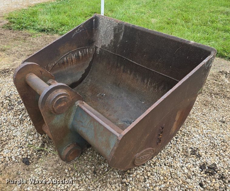 image for item EK6048 Esco excavator bucket