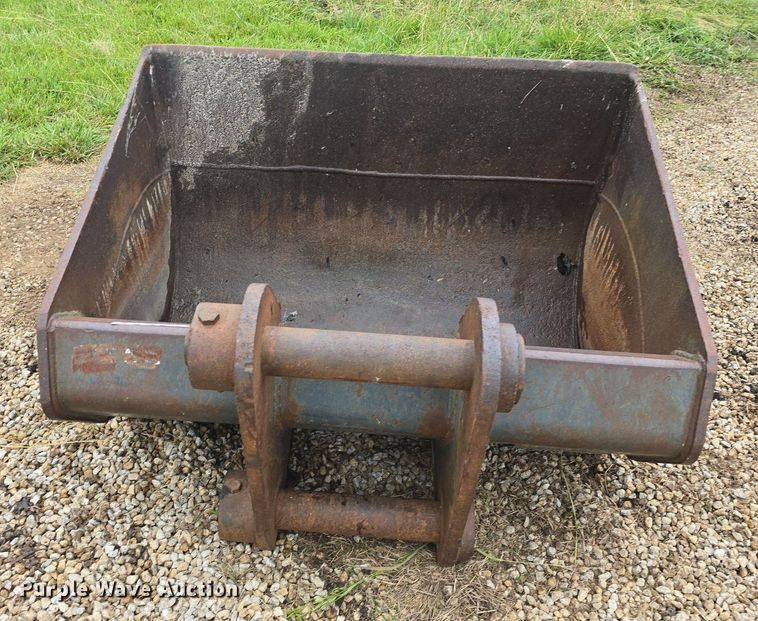 image for item EK6048 Esco excavator bucket