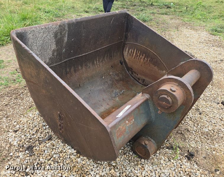image for item EK6048 Esco excavator bucket
