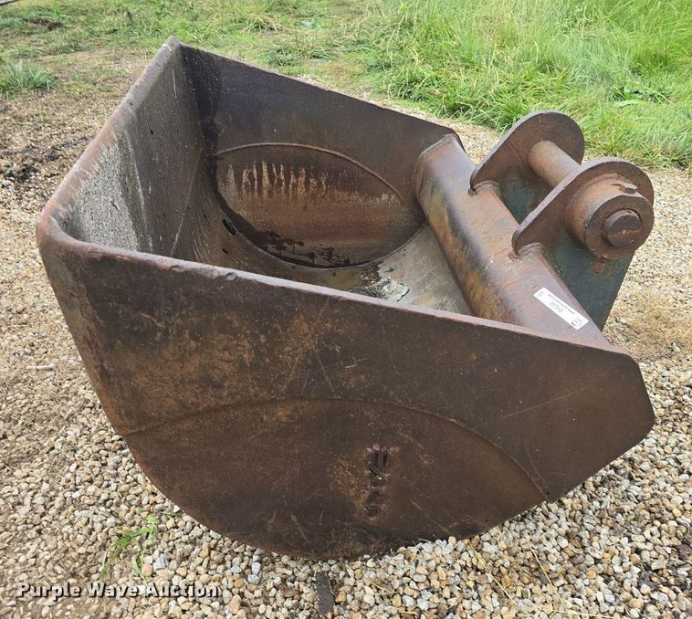 image for item EK6048 Esco excavator bucket
