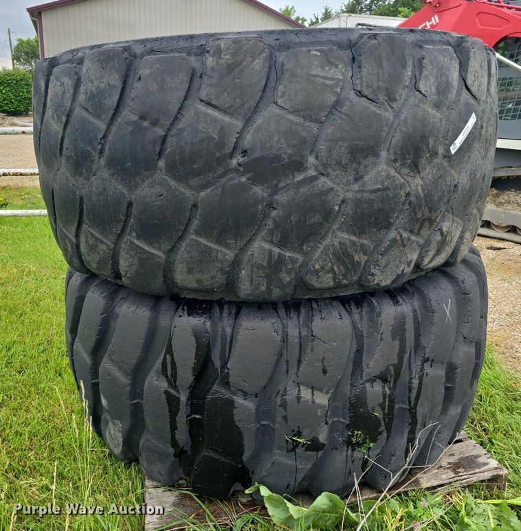 image for item EK6058 (2) Michelin tires