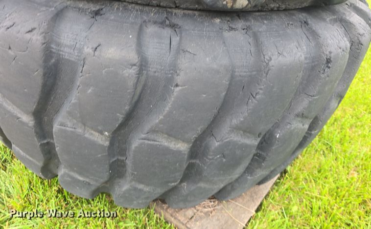 image for item EK6058 (2) Michelin tires