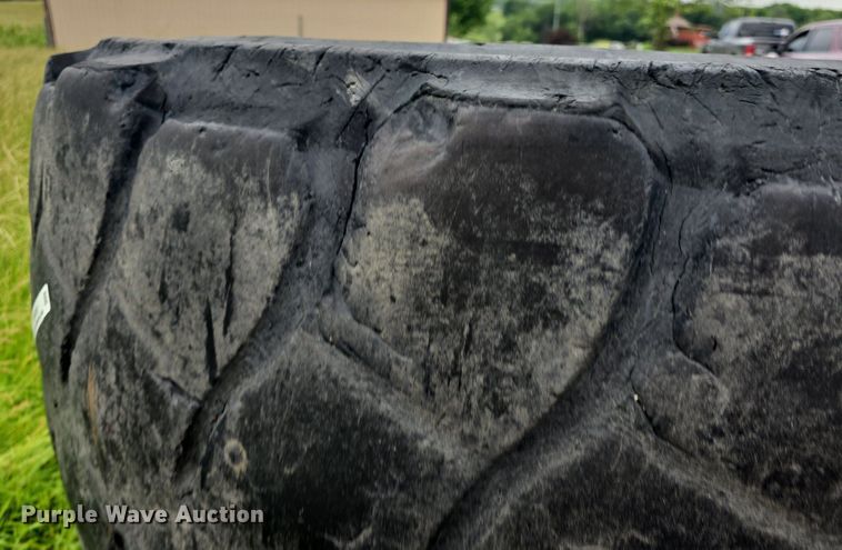 image for item EK6058 (2) Michelin tires