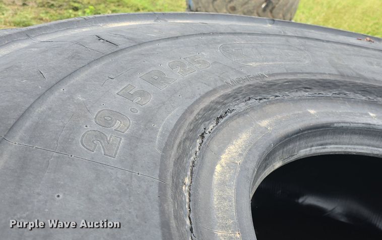 image for item EK6058 (2) Michelin tires