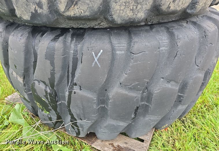 image for item EK6058 (2) Michelin tires