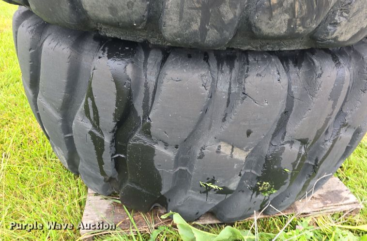 image for item EK6058 (2) Michelin tires