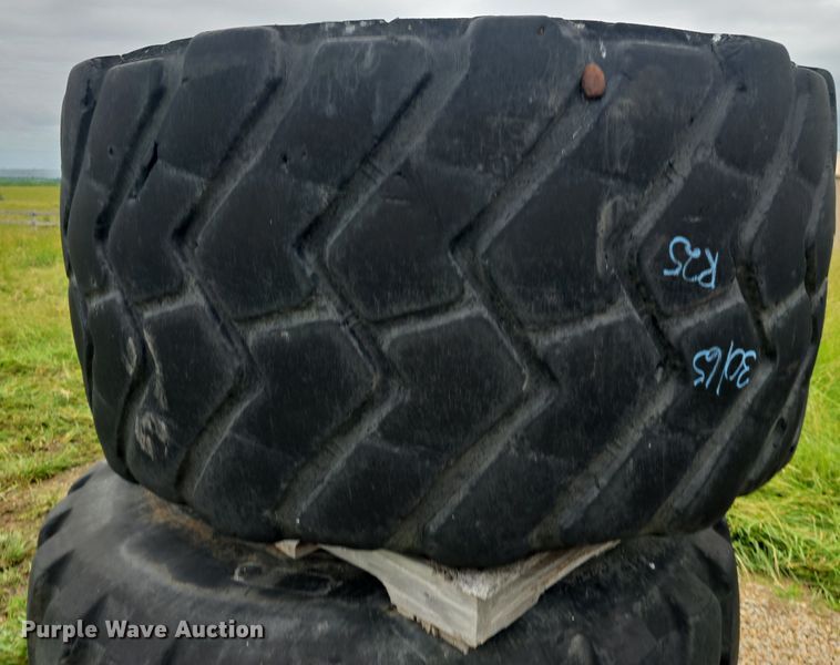 image for item EK6059 (6) 30/65R25 tires and wheels