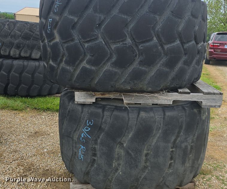 image for item EK6059 (6) 30/65R25 tires and wheels