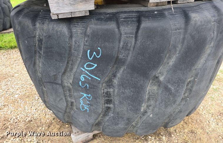 image for item EK6059 (6) 30/65R25 tires and wheels