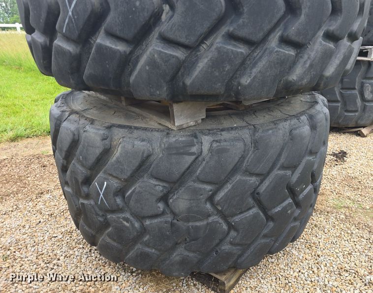 image for item EK6059 (6) 30/65R25 tires and wheels