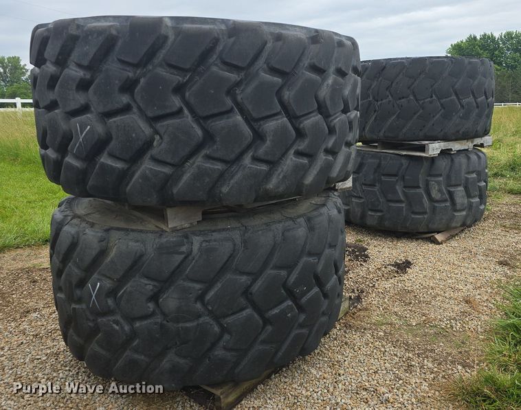 image for item EK6059 (6) 30/65R25 tires and wheels