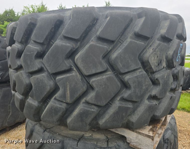 image for item EK6059 (6) 30/65R25 tires and wheels