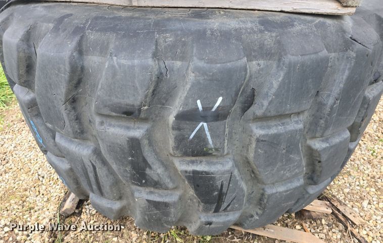 image for item EK6059 (6) 30/65R25 tires and wheels