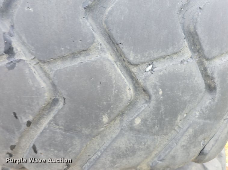 image for item EK6059 (6) 30/65R25 tires and wheels