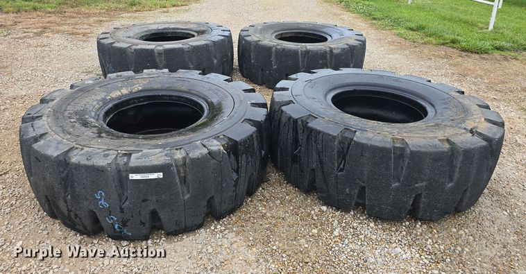 image for item EK6060 (4) S.T.A. 20.5-25 tires