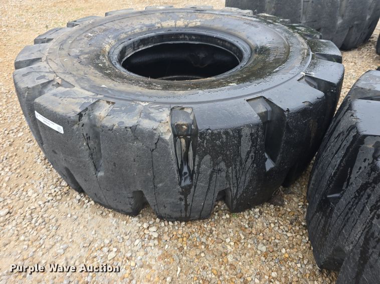 image for item EK6060 (4) S.T.A. 20.5-25 tires