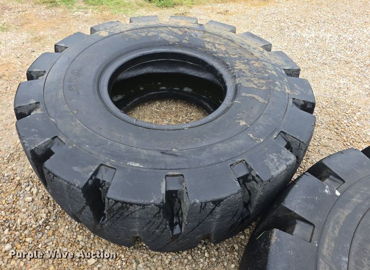 image for item EK6060 (4) S.T.A. 20.5-25 tires