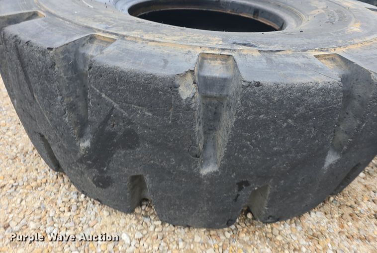 image for item EK6060 (4) S.T.A. 20.5-25 tires