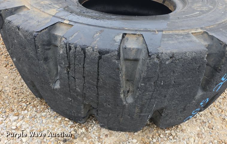 image for item EK6060 (4) S.T.A. 20.5-25 tires