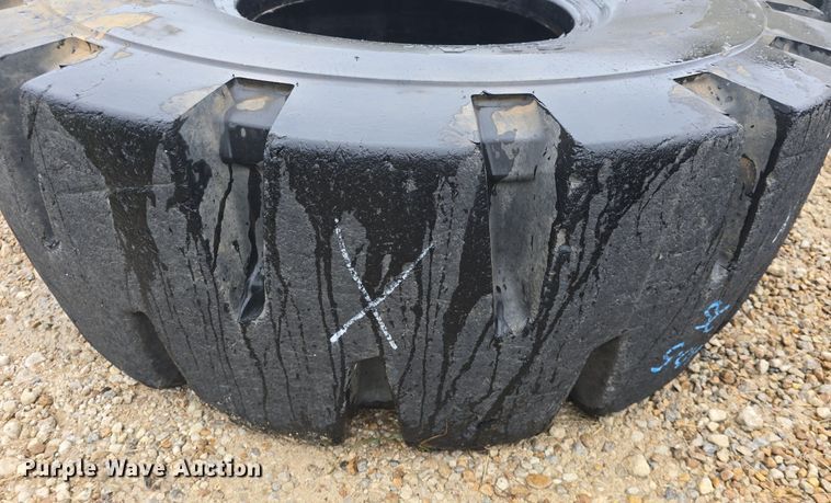 image for item EK6060 (4) S.T.A. 20.5-25 tires