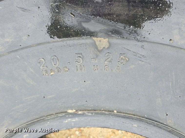 image for item EK6060 (4) S.T.A. 20.5-25 tires