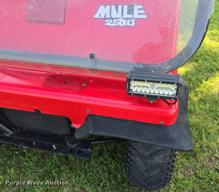 image for item EK6098 1999 Kawasaki Mule 2510 utility vehicle