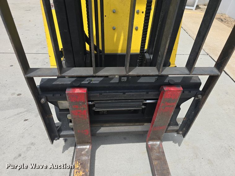 image for item EK6107 Hyster S30XM forklift