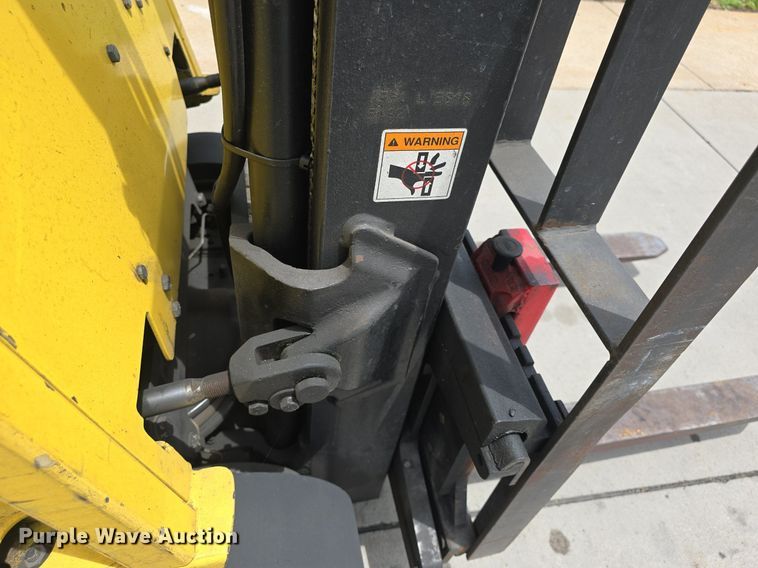 image for item EK6107 Hyster S30XM forklift