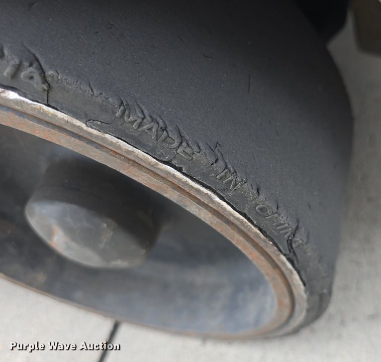 image for item EK6107 Hyster S30XM forklift