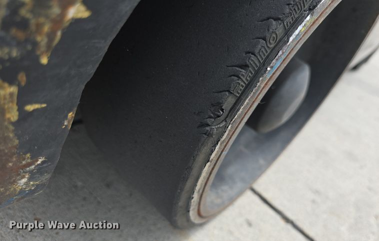 image for item EK6107 Hyster S30XM forklift