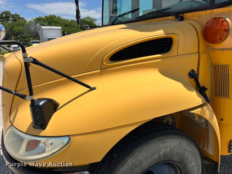 image for item EK8650 2005 International CE300 school bus