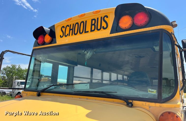 image for item EK8650 2005 International CE300 school bus