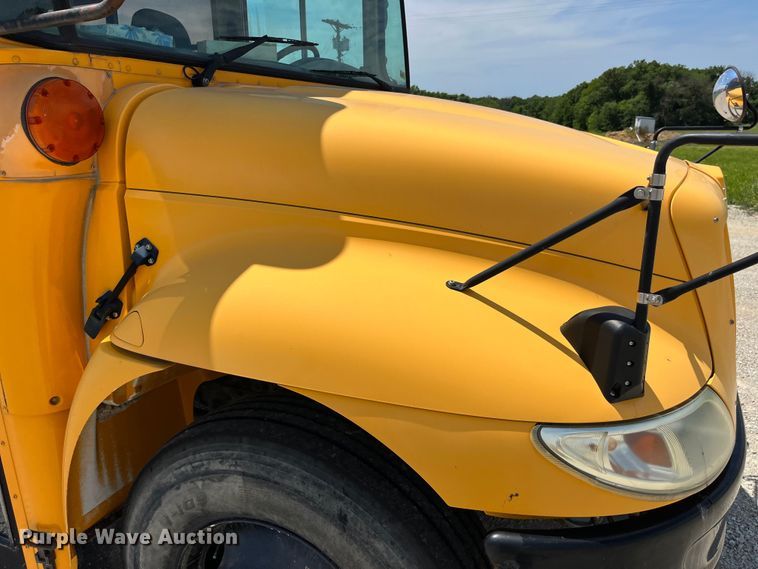 image for item EK8650 2005 International CE300 school bus