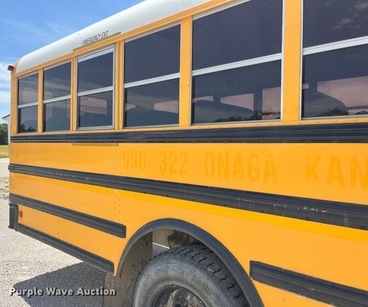 image for item EK8650 2005 International CE300 school bus