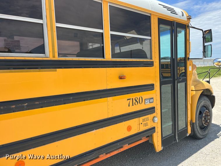 image for item EK8650 2005 International CE300 school bus