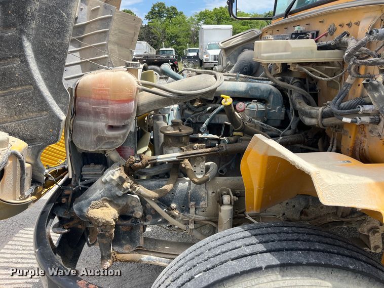 image for item EK8650 2005 International CE300 school bus