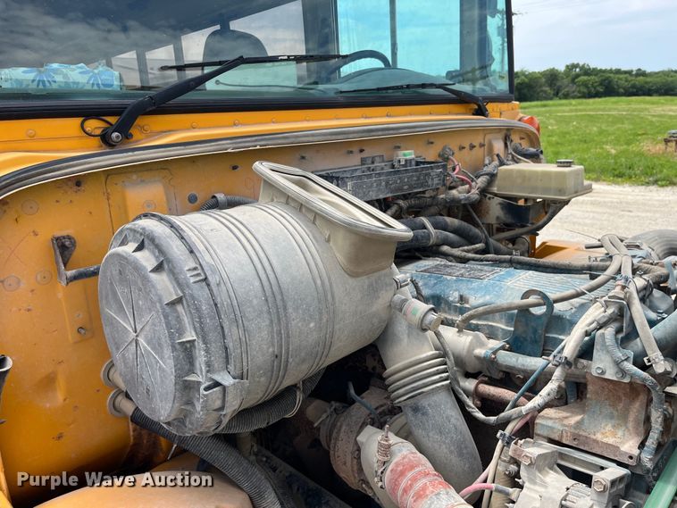 image for item EK8650 2005 International CE300 school bus