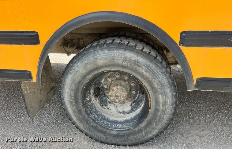 image for item EK8650 2005 International CE300 school bus