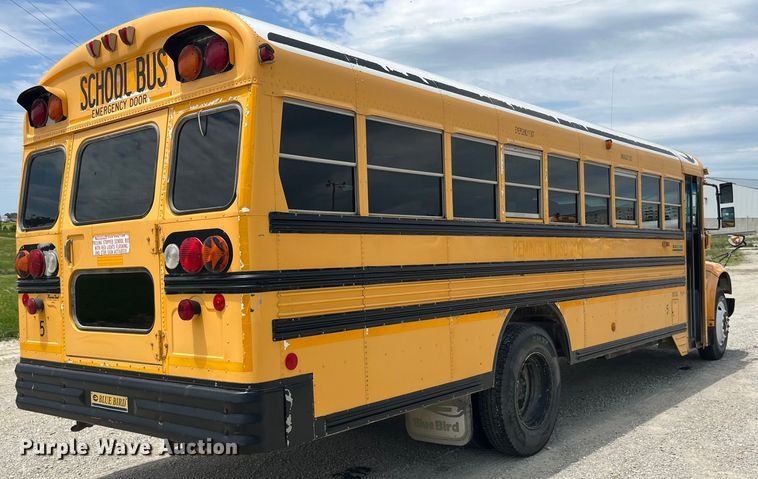 image for item EK8653 2002 International  3800 school bus