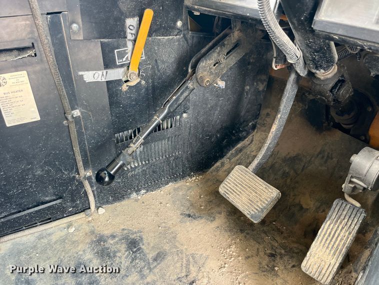 image for item EK8653 2002 International  3800 school bus