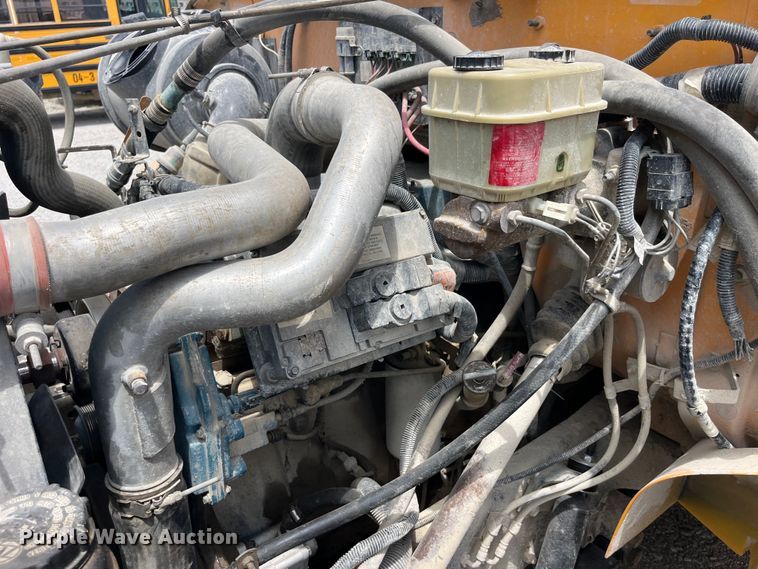 image for item EK8653 2002 International  3800 school bus