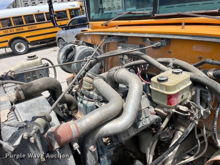 image for item EK8653 2002 International  3800 school bus