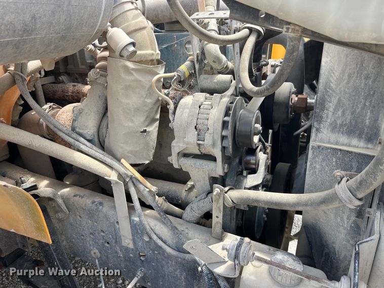 image for item EK8653 2002 International  3800 school bus