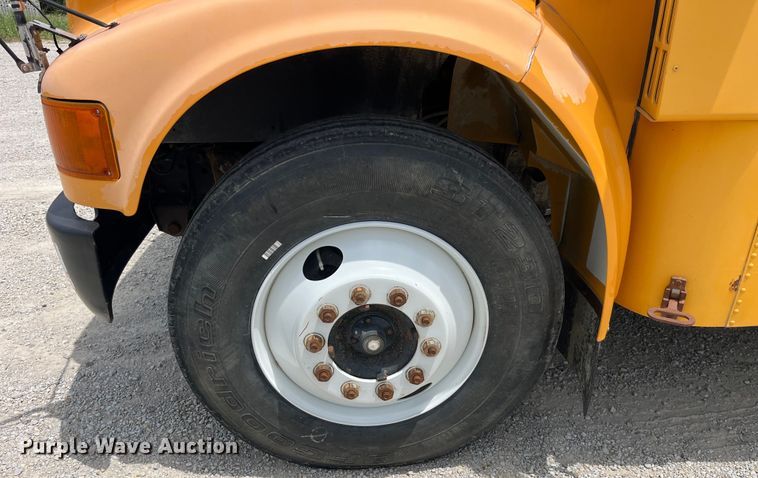 image for item EK8653 2002 International  3800 school bus