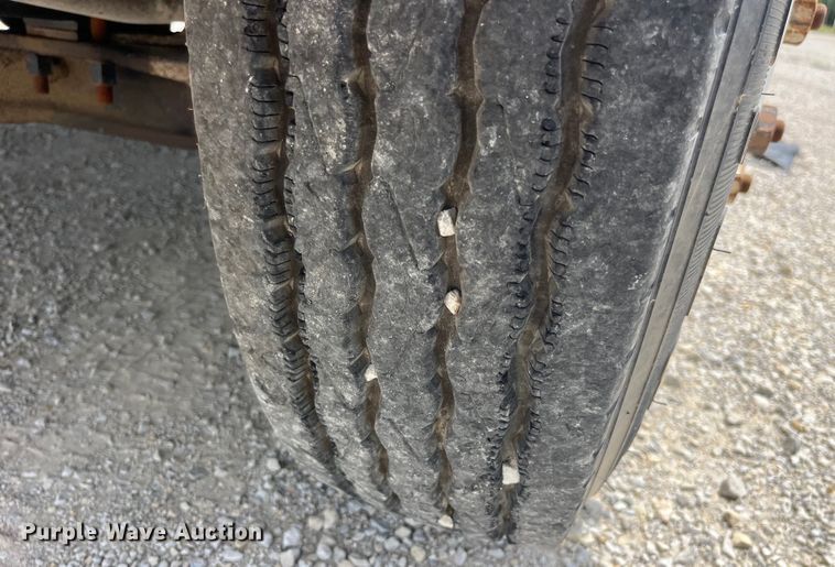 image for item EK8653 2002 International  3800 school bus