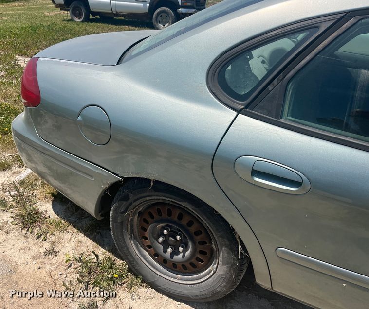 image for item EK8681 2006 Ford Taurus SE 