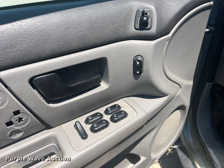 image for item EK8681 2006 Ford Taurus SE 